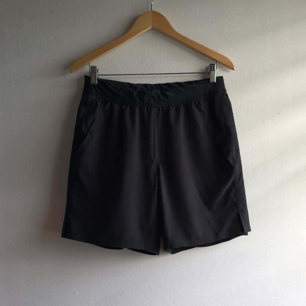 Ten Thousand The Interval Short Men Medium Black Lined Training Gym Athletic 7in